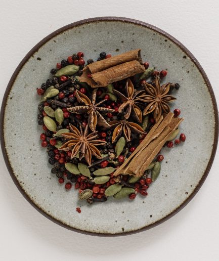 how to use Mulled spice blend, a fragrant and warming mix typically used to infuse seasonal beverages and dishes with cozy, aromatic flavors, commonly includes ingredients such as cinnamon sticks, cloves, star anise, nutmeg, cardamom pods, and dried citrus peels, which together create a rich and complex flavor profile reminiscent of traditional holiday aromas; this versatile blend is best used by simmering it in hot beverages like cider or wine to impart a delightful spiced warmth, or by adding it to baked goods, such as cookies and cakes, as well as savory dishes like stews and roasts, where it adds a comforting and festive touch to both sweet and savory recipes.